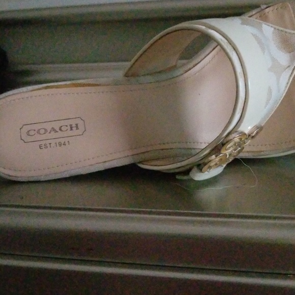 Shoes - Picture 2 of 7